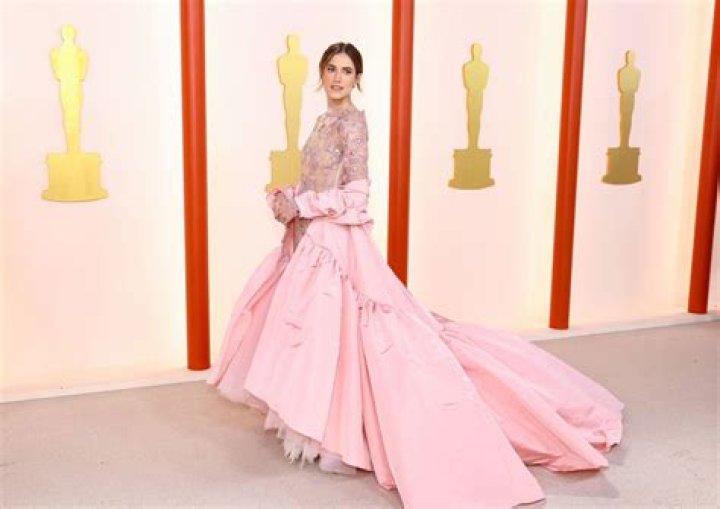 Ashley Benson, Kate Middleton & More Best Dressed Celebrities Of The Week – Pics