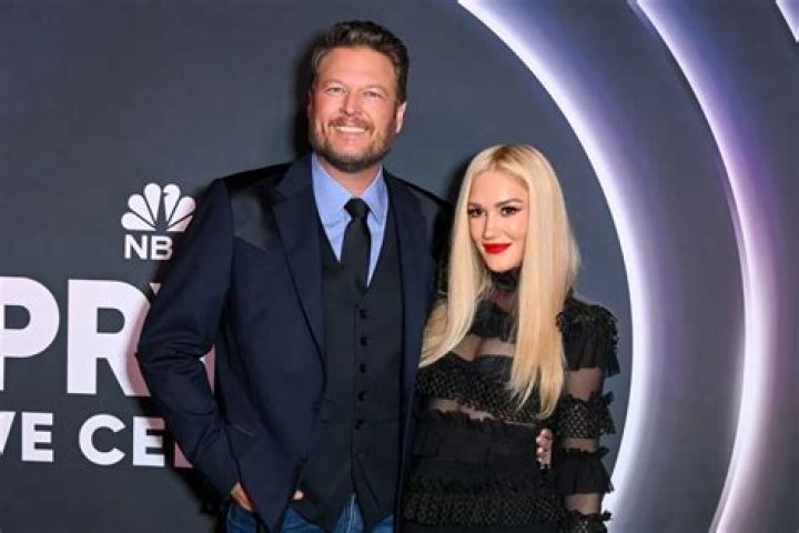 Blake Shelton & Gwen Stefani’s 2016 BBMAs Performance — SEE PICS