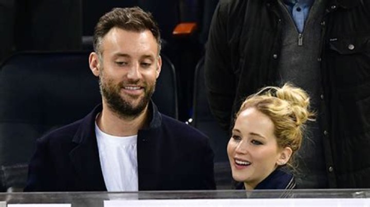 Jennifer Lawrence Rocks Off-Shoulder Top on Date With Cooke Maroney – Hollywood Life