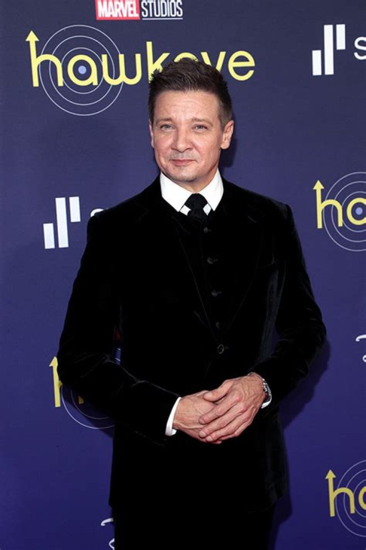 Jeremy Renner 911 Call: Neighbor Tells Operator ‘There’s A Lot Of Blood’ & Begs For Help ‘Immediately’