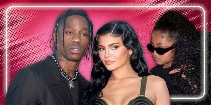 Kylie Jenner and Travis Scott Were Adorably Hugging On A Beach — Pic – Hollywood Life