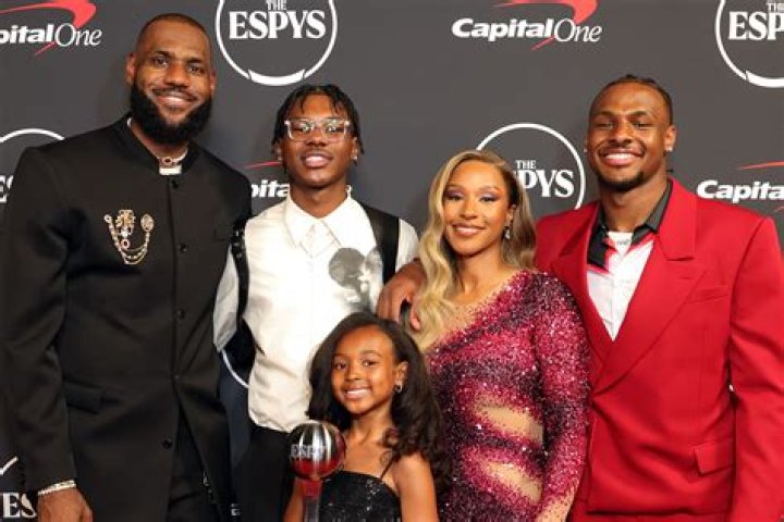 LeBron James Does Adorable TikTok Dance With 3 Kids After Gushing About Wife Savannah