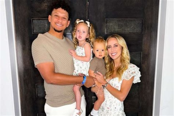 Patrick & Brittany Mahomes Dress Up Nice For Date Night Without The Kids: Photos