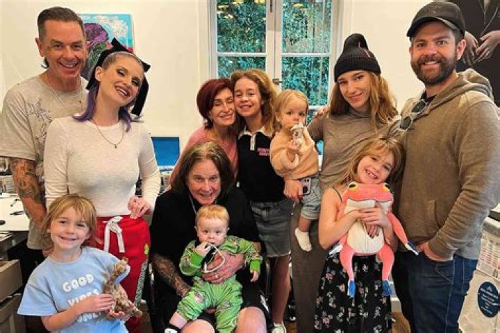Photos Of The Actor & His 7 Children – Hollywood Life