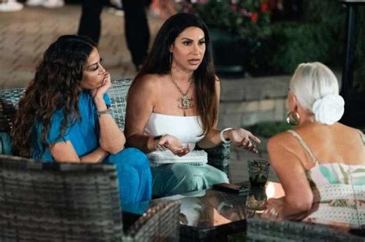 ‘RHONJ’ Star Shows Off Hot New Makeover – Hollywood Life
