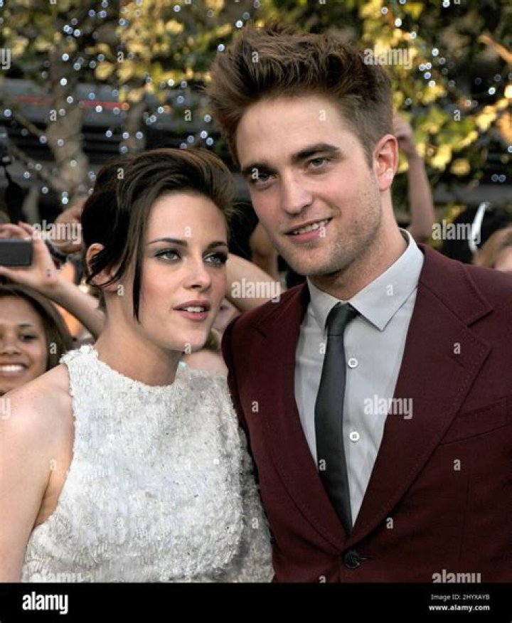 Robert Pattinson & Kristen Stewart Bond Over Their Love Of Smoking