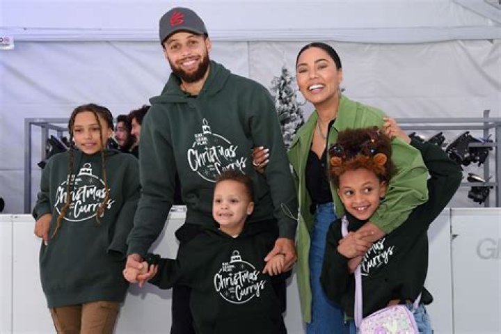 Steph & Ayesha Curry Cozy Up With Their 3 Children In Adorable Matching Pajamas