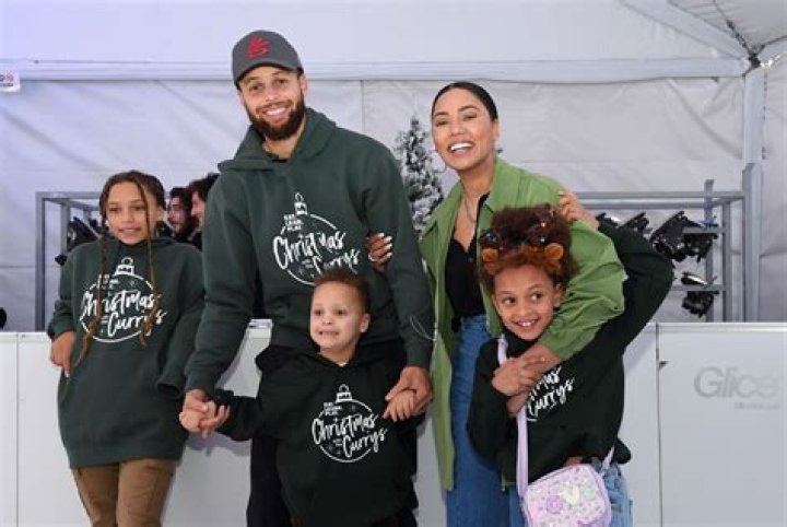 Steph & Ayesha Curry’s Daughter Ryan, 4, Is A ‘Vibe’ In Fierce New Photo 