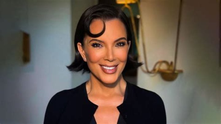 [VIDEO] Kris Jenner Cries On ‘KUWTK’ — Is Mom MJ Dying? – Hollywood Life