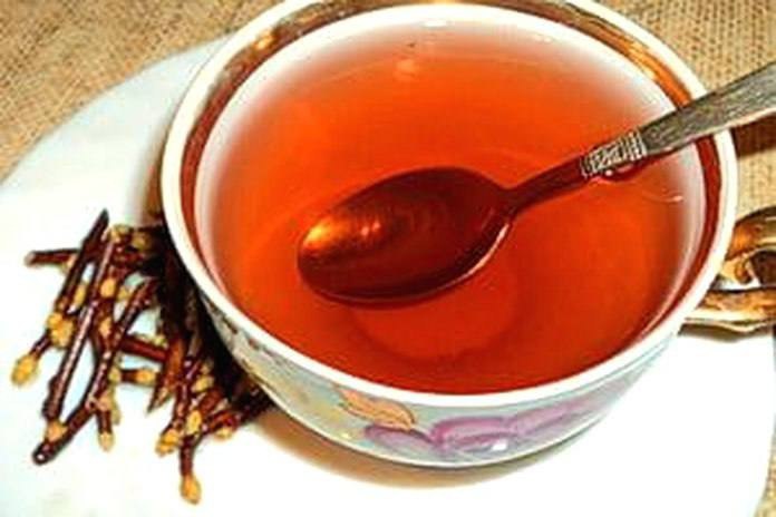 Τσάι φτιαγμένο από κλαδιά δαμασκηνιάς!